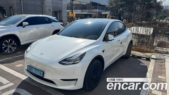 Tesla модель Y Long Range, 2022 1