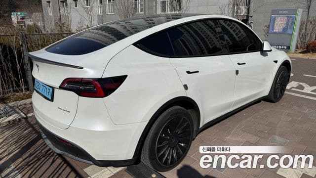 Tesla модель Y Long Range, 2022 2