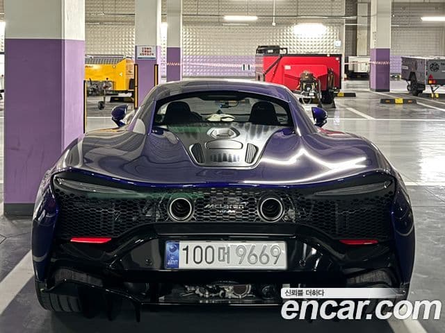 맥라렌 아투라 3.0 купе, 2024 4