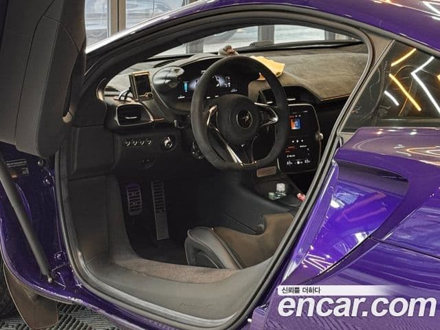 맥라렌 아투라 3.0 купе, 2024 6