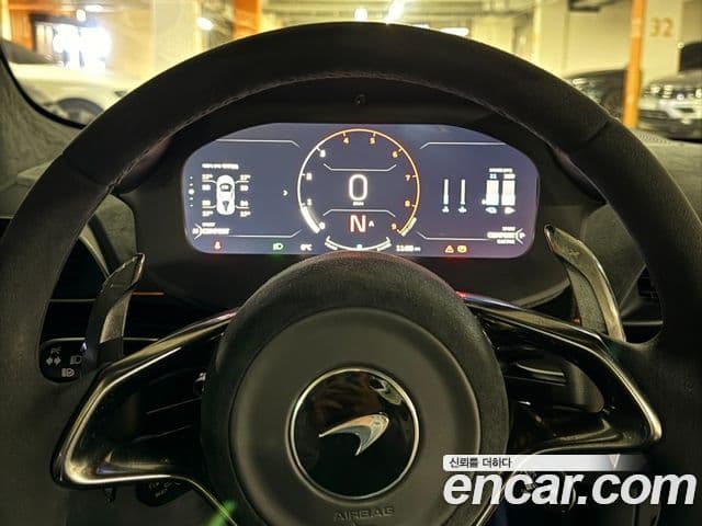 맥라렌 아투라 3.0 купе, 2024 7