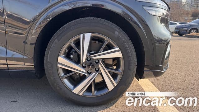 Genesis GV70, 2025 10