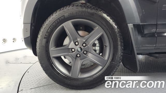 Land Rover Defender (L663) 110 P300 X-Dynamic SE, 2025 все фото