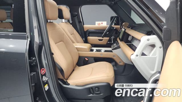 Land Rover Defender (L663) 110 P300 X-Dynamic SE, 2025 11