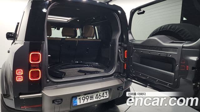 Land Rover Defender (L663) 110 P300 X-Dynamic SE, 2025 20