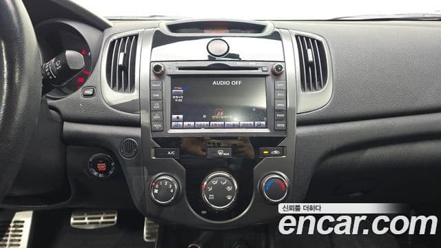 Kia Forte купе Prestige, 2011 14