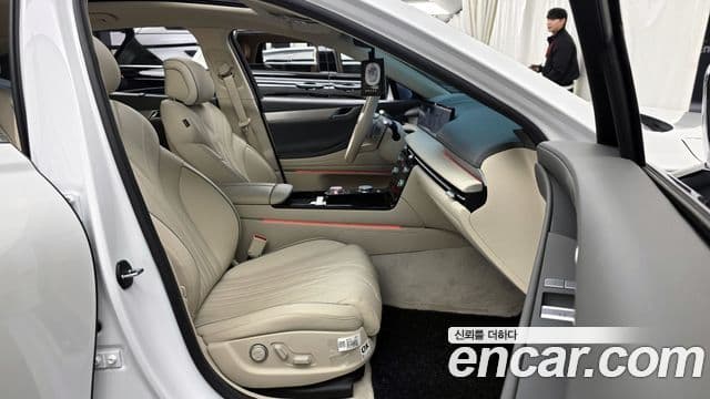 Genesis G80 (RG3) бензин 2.5 турбо 2WD, 2025 11