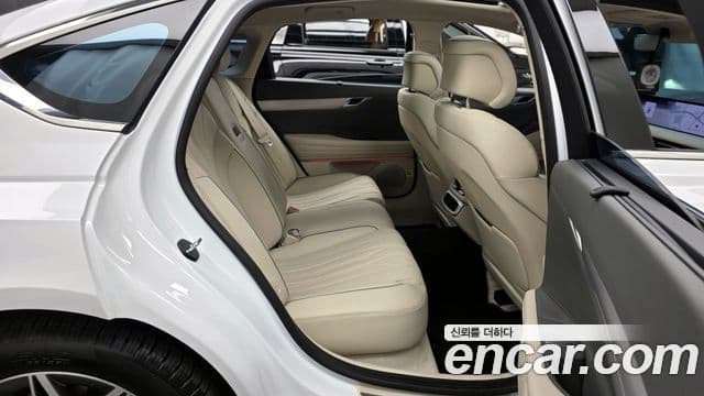 Genesis G80 (RG3) бензин 2.5 турбо 2WD, 2025 12