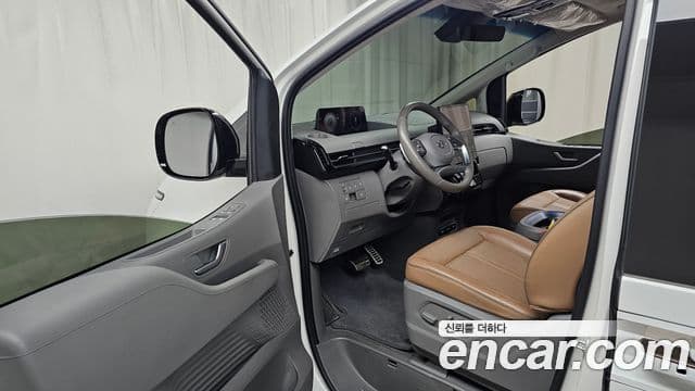 Hyundai Staria Inspiration, 2022 10