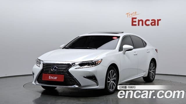 Lexus New ES300h XV60, 2018 1
