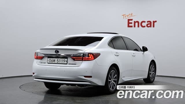 Lexus New ES300h XV60, 2018 2