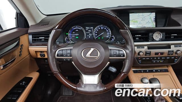 Lexus New ES300h XV60, 2018 13