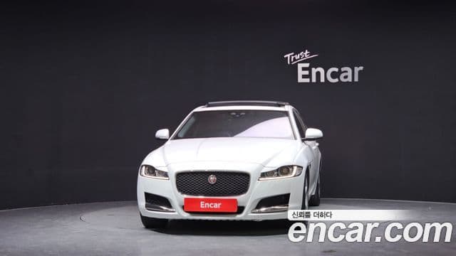 Jaguar XF (X260) 20d Prestige AWD, 2018 3