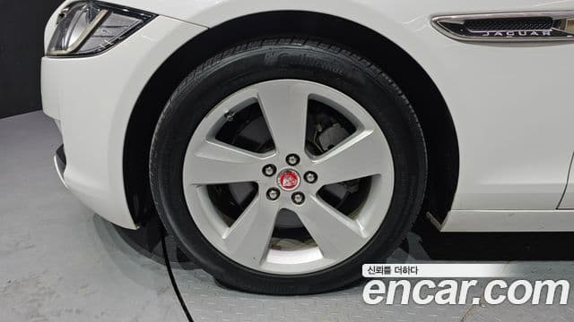 Jaguar XF (X260) 20d Prestige AWD, 2018 все фото