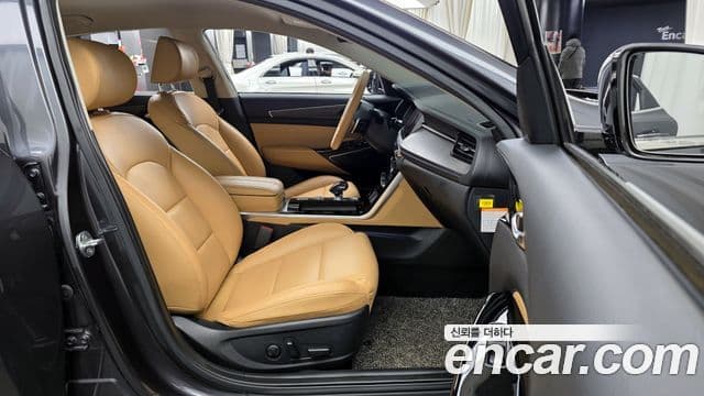 Kia K7 Premier гибрид Noblesse, 2020 11