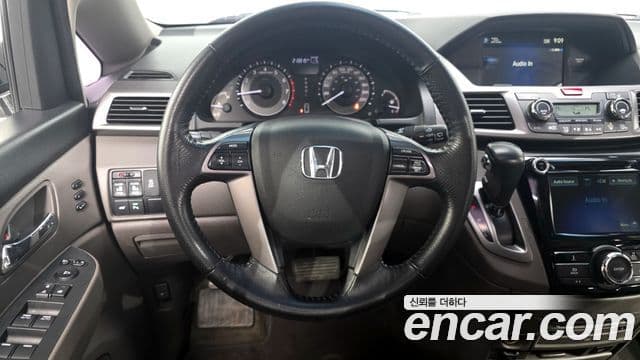 Honda Odyssey 4세대, 2016 13