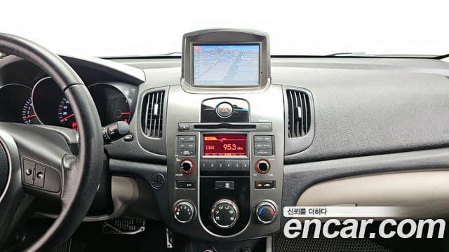 Kia Forte 1.6 CVVT Si, 2010 14