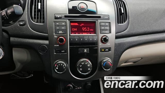 Kia Forte 1.6 CVVT Si, 2010 16