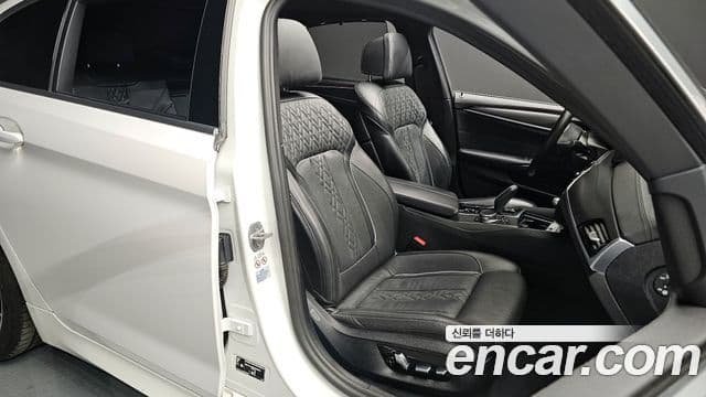 BMW 5시리즈 (G30) 523d M Sport, 2023 12