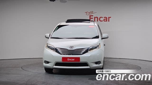 Toyota Sienna, 2017 3