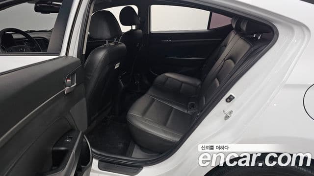 Hyundai Avante AD 1.6 GDI Value Plus, 2018 11