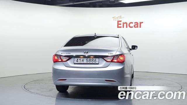 Hyundai YF Sonata Luxury, 2012 4