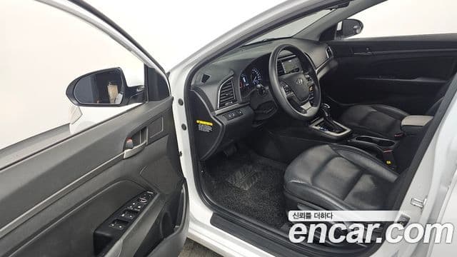 Hyundai Avante AD 1.6 GDI Value Plus, 2018 10