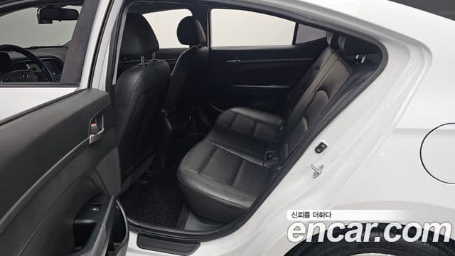 Hyundai Avante AD 1.6 GDI Value Plus, 2018 11