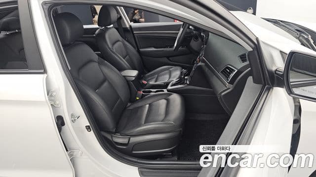 Hyundai Avante AD 1.6 GDI Value Plus, 2018 12