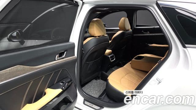 Kia K5 3세대 Signature, 2023 12