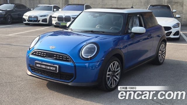 Mini Cooper C 4세대 Classic, 2025 1