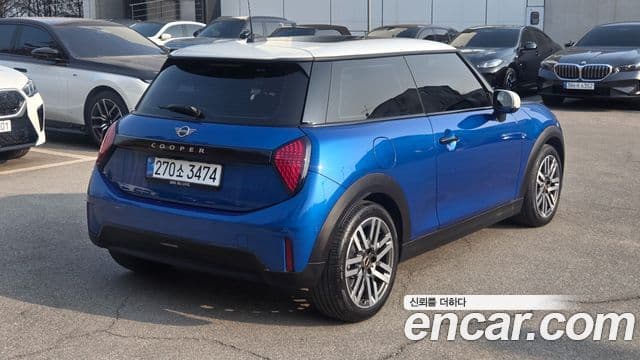 Mini Cooper C 4세대 Classic, 2025 2