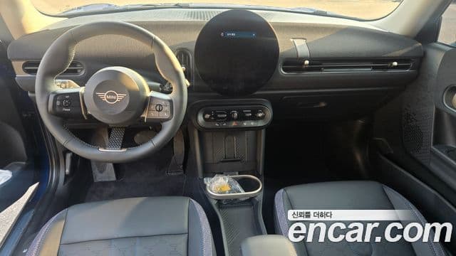 Mini Cooper C 4세대 Classic, 2025 7