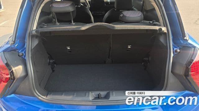 Mini Cooper C 4세대 Classic, 2025 16