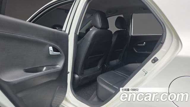 Kia All New Morning Luxury, 2015 18