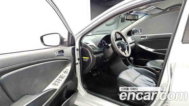 Hyundai Accent(новый кузов / новое поколение) 1.4 VVT Modern(для людей с инвалидностью), 2014 11