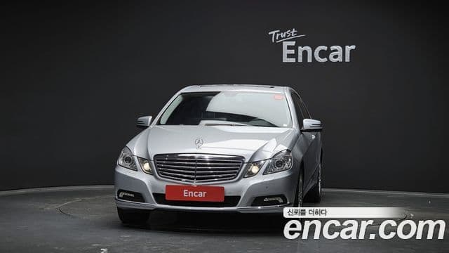 Mercedes-Benz E-класс W212 E300 Elegance, 2010 3