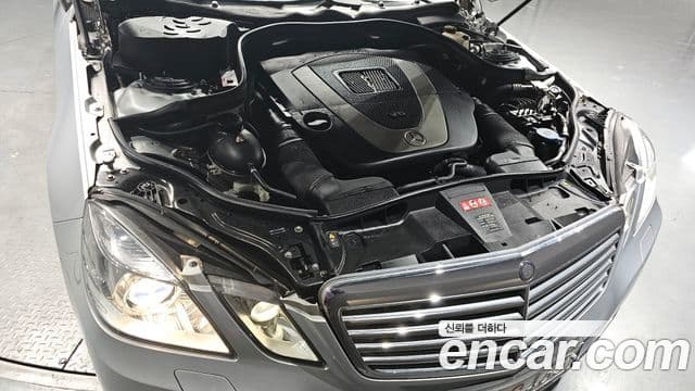 Mercedes-Benz E-класс W212 E300 Elegance, 2010 6