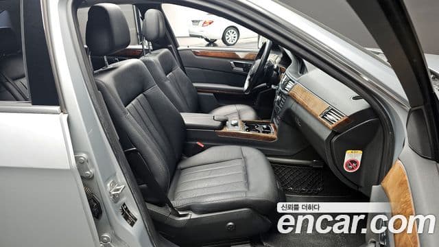 Mercedes-Benz E-класс W212 E300 Elegance, 2010 10