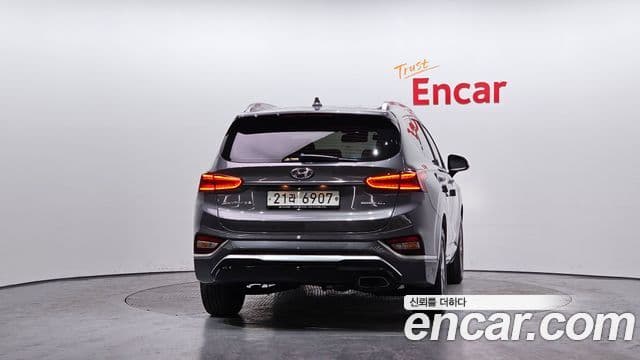 Hyundai Santa Fe TM Inspiration, 2019 4