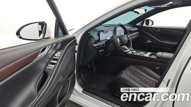 Genesis G80 (RG3) бензин 2.5 турбо AWD, 2025 11