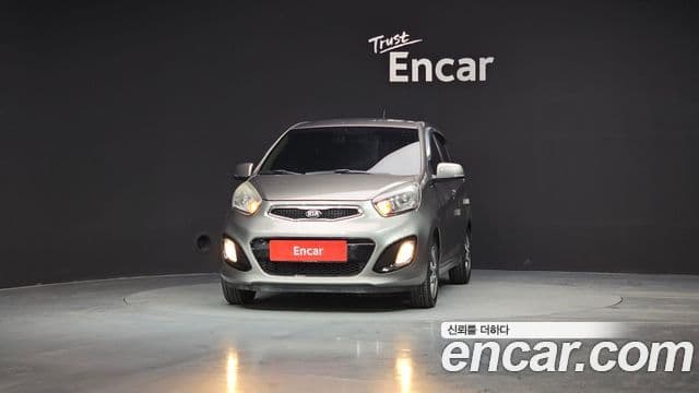 Kia All New Morning Deluxe Trendy, 2014 3