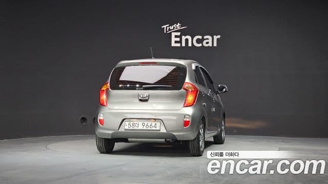 Kia All New Morning Deluxe Trendy, 2014 4