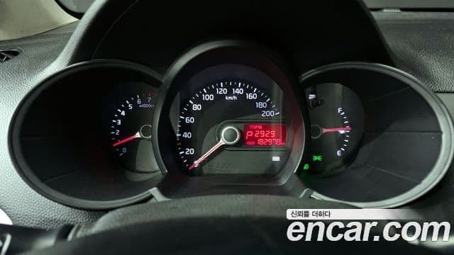 Kia All New Morning Deluxe Trendy, 2014 8