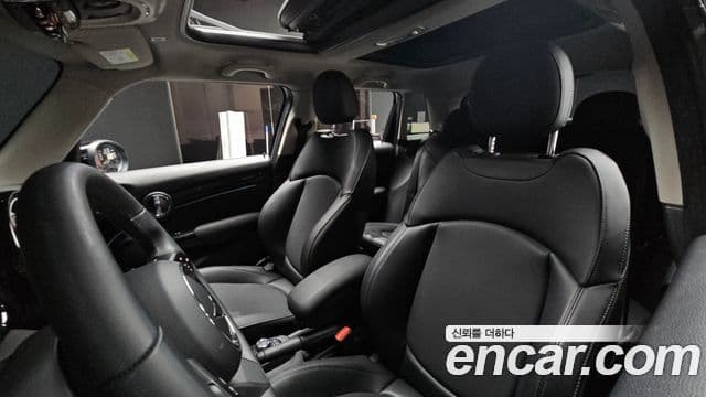 Mini Cooper 3세대, 2022 10