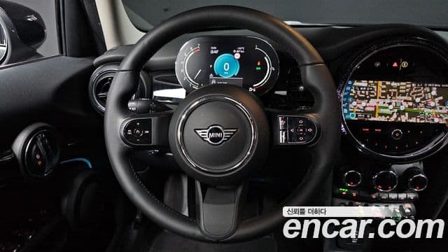 Mini Cooper 3세대, 2022 13