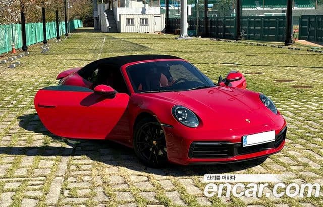 Porsche 911 (992) Carrera 4 кабриолет, 2020 все фото