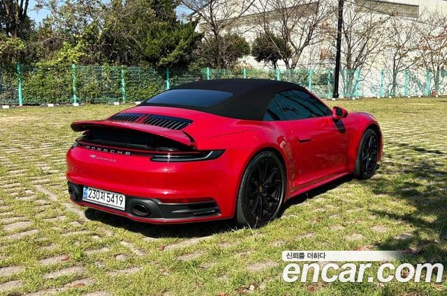 Porsche 911 (992) Carrera 4 кабриолет, 2020 7