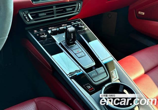 Porsche 911 (992) Carrera 4 кабриолет, 2020 17