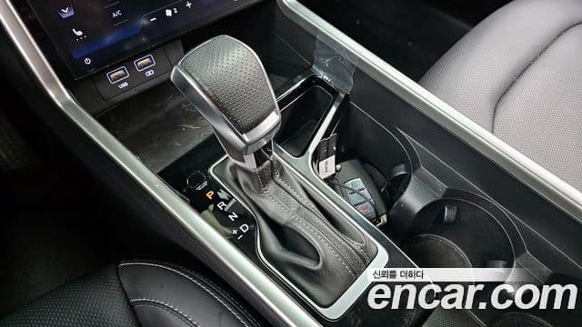 KG모빌리티(SsangYong) Torres T5, 2024 9